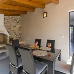 Modernes Apartment Nur 250 Meter Zum Strand Mit Privatem Balkon, Grill, Wifi