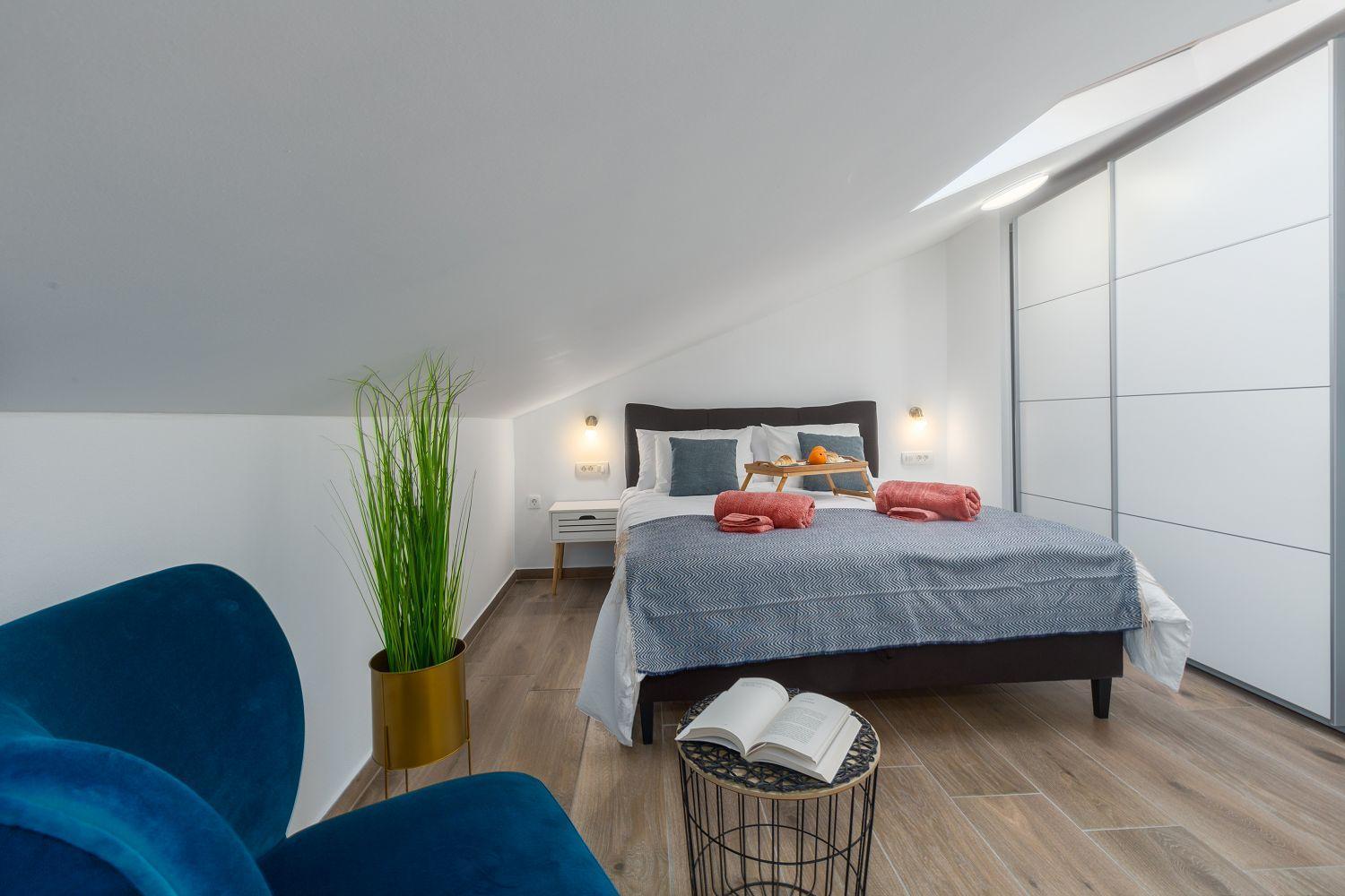 Modernes Nur 250 Meter Zum Mit Privatem Balkon, Grill, Wifi Apartment *