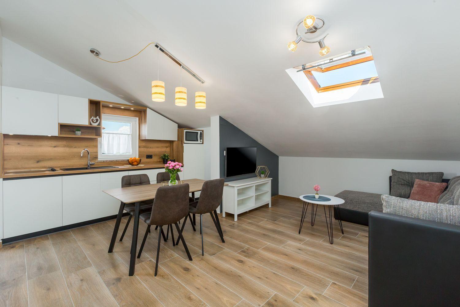 Apartment Modernes Nur 250 Meter Zum Mit Privatem Balkon, Grill, Wifi Poreč