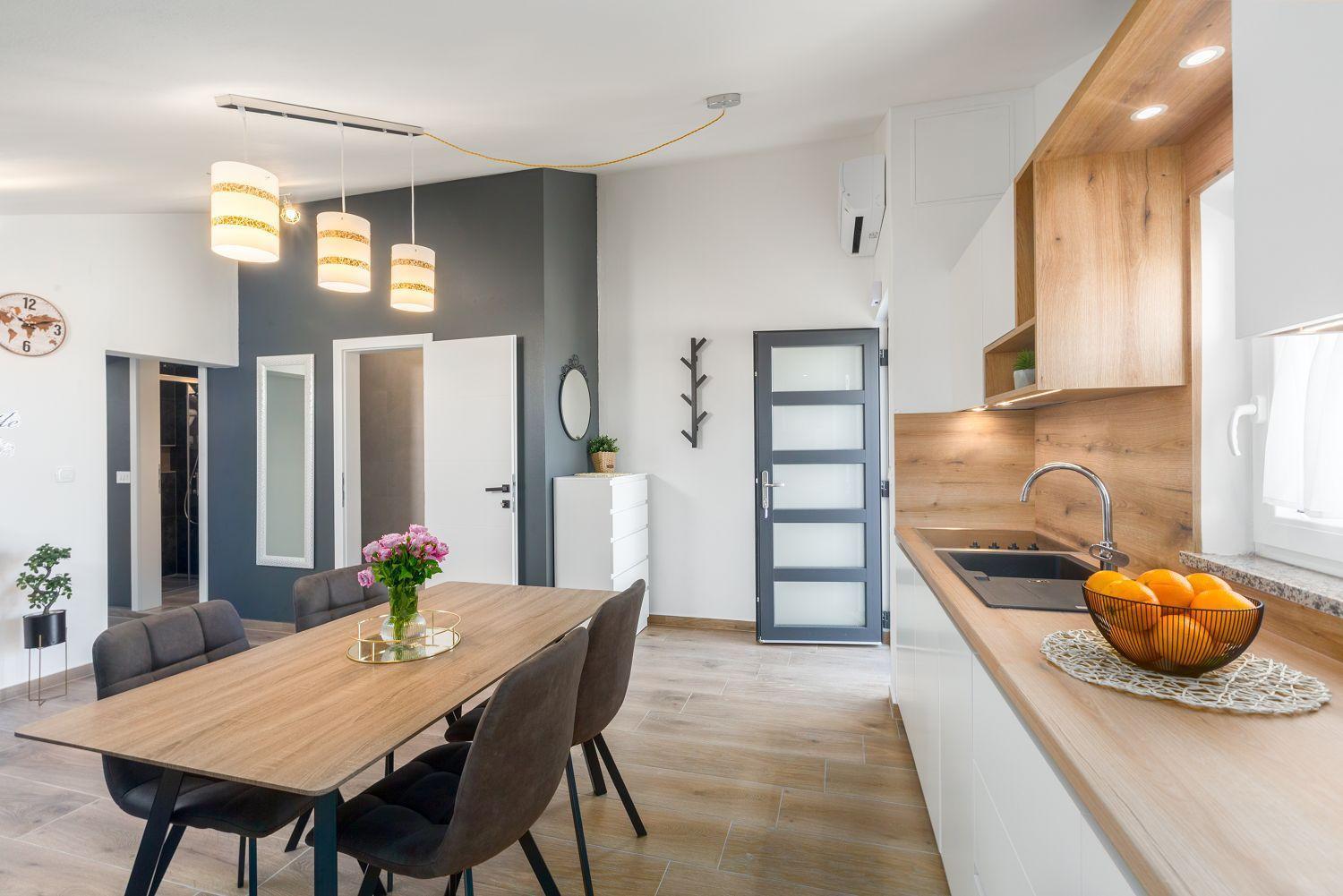 Apartment Modernes Nur 250 Meter Zum Mit Privatem Balkon, Grill, Wifi *